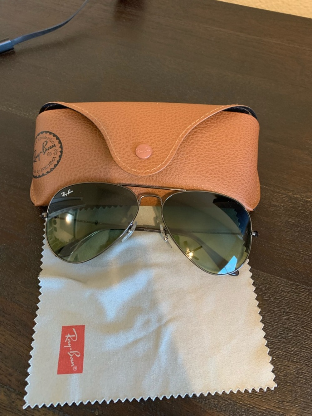 Ray-Ban Aviator Sunglasses with Brown Case and Green Lenses